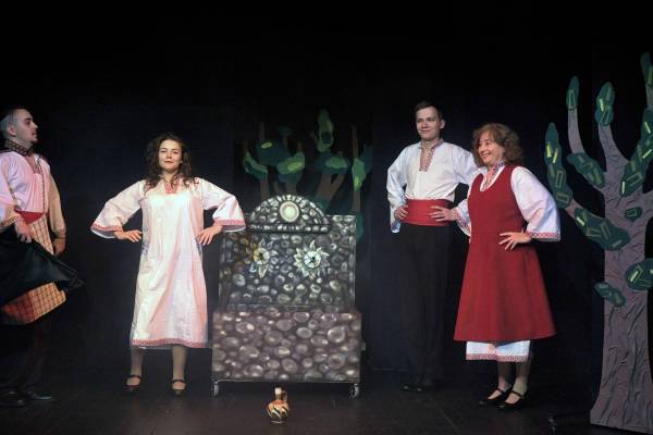 НЕРОДЕНА МОМА