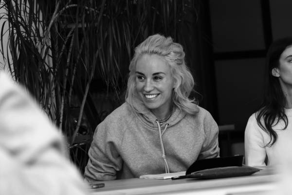 КАРТИНИ ОТ ЕДНА ЕКЗЕКУЦИЯ от Хауърд Баркър