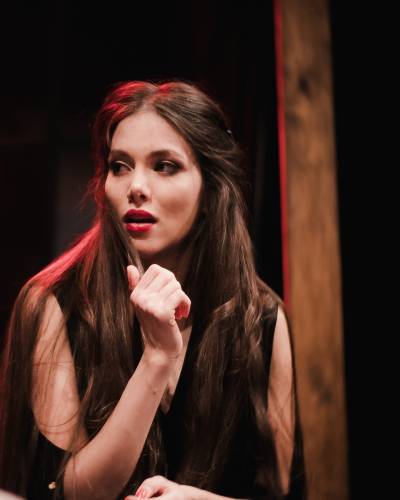 Стефани Ивайло